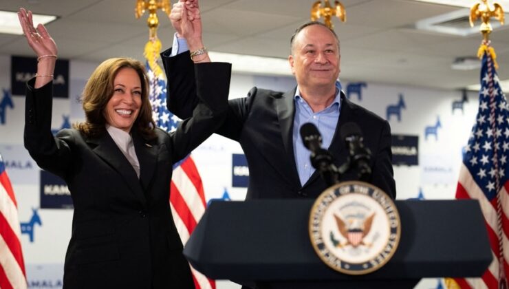 Kamala Harris, başkan adaylığı için gerekli delege sayısına ulaştı