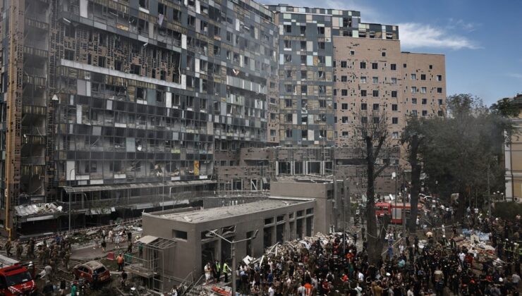 Rusya'dan yoğun füze saldırısı… Çocuk hastanesi vuruldu, ölü ve yararlılar var