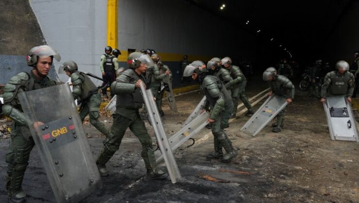 Venezuela'da seçim şiddeti: Ölü ve yaralılar var