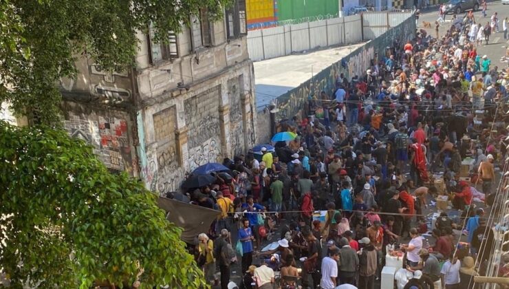 Herkes onlara "Yürüyen cesetler" diyor: 30 yıldır aynı yerde toplanıyorlar